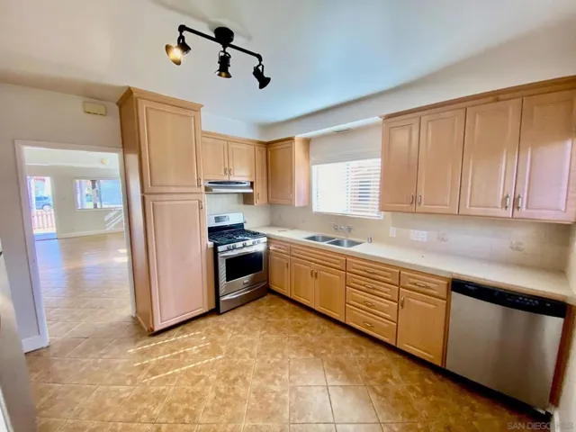 4830 Utah vacant
