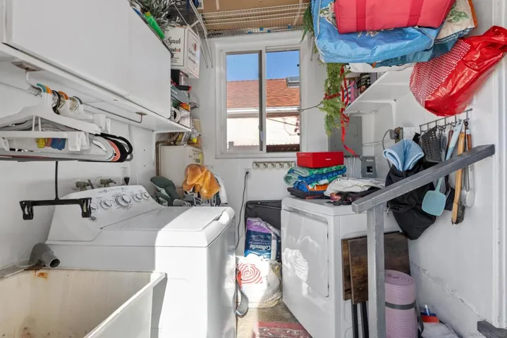 4832 Utah, laundry and utility room off of alley