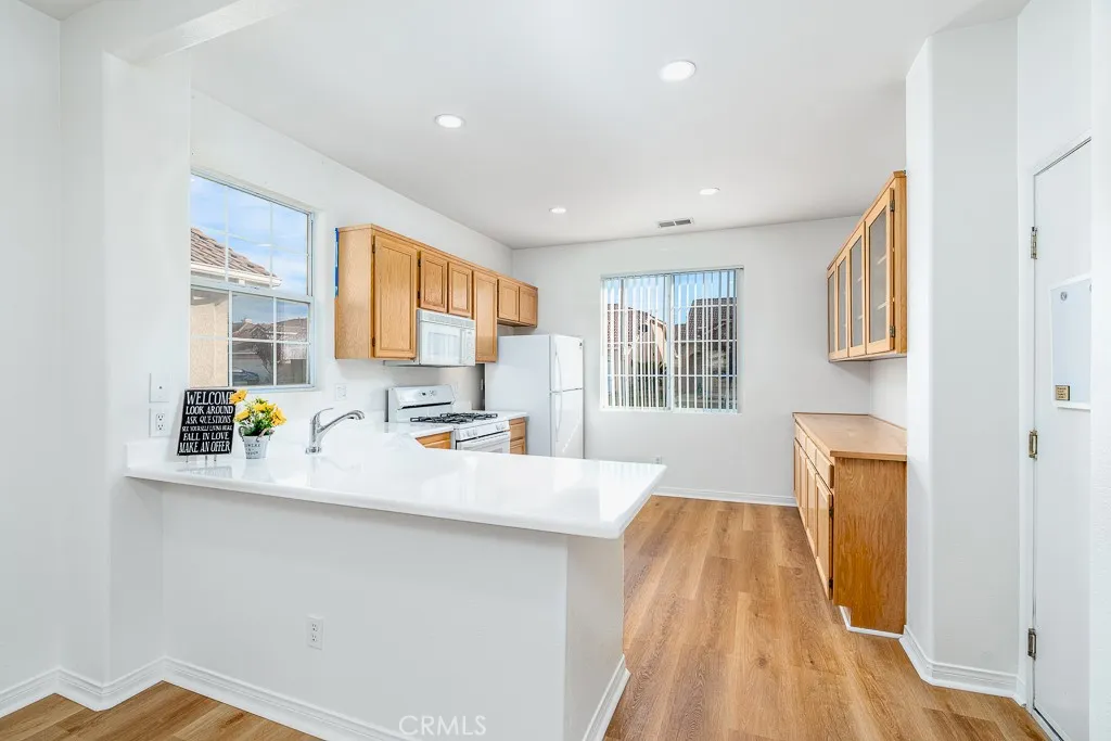 811 Camino De Plata, San Jacinto, California 92583 home-pic-25