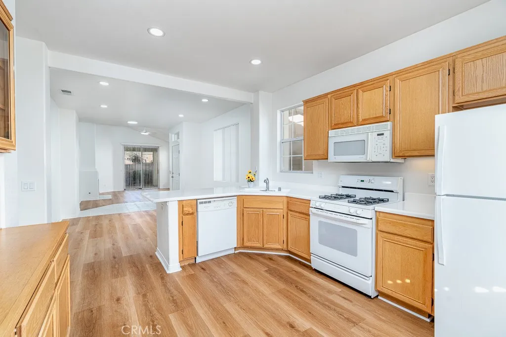 811 Camino De Plata, San Jacinto, California 92583 home-pic-26