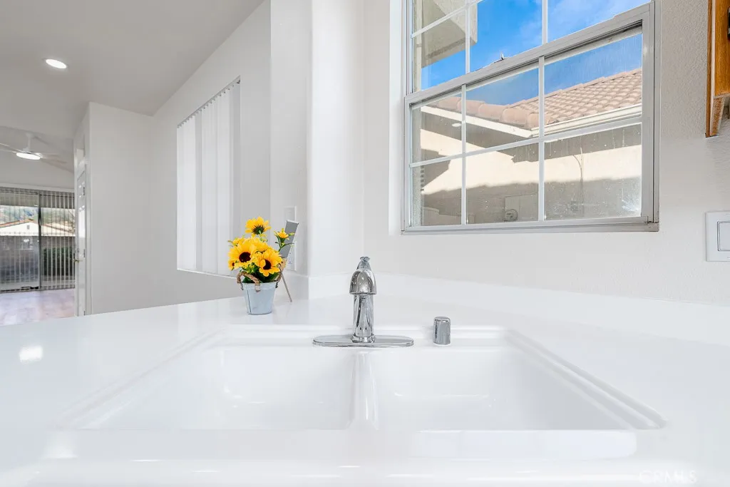 811 Camino De Plata, San Jacinto, California 92583 home-pic-27