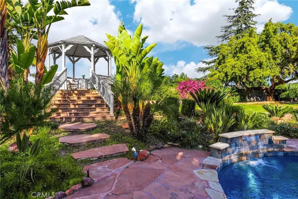 7230 Sarsaparilla Drive, Corona, California 92881 home-pic-43