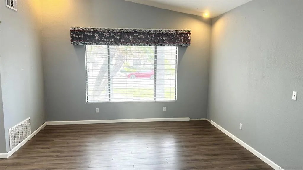 39607 Firethorn Court, Murrieta, California 92563 home-pic-36