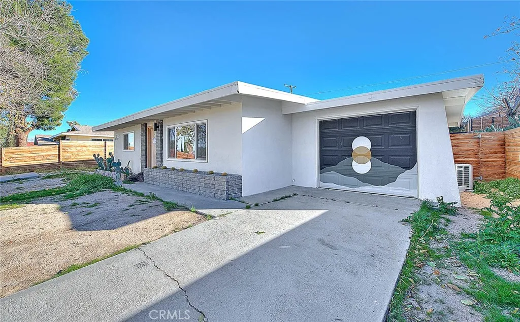 61673 Palm Vista, Joshua Tree, California 92252 home-pic-1