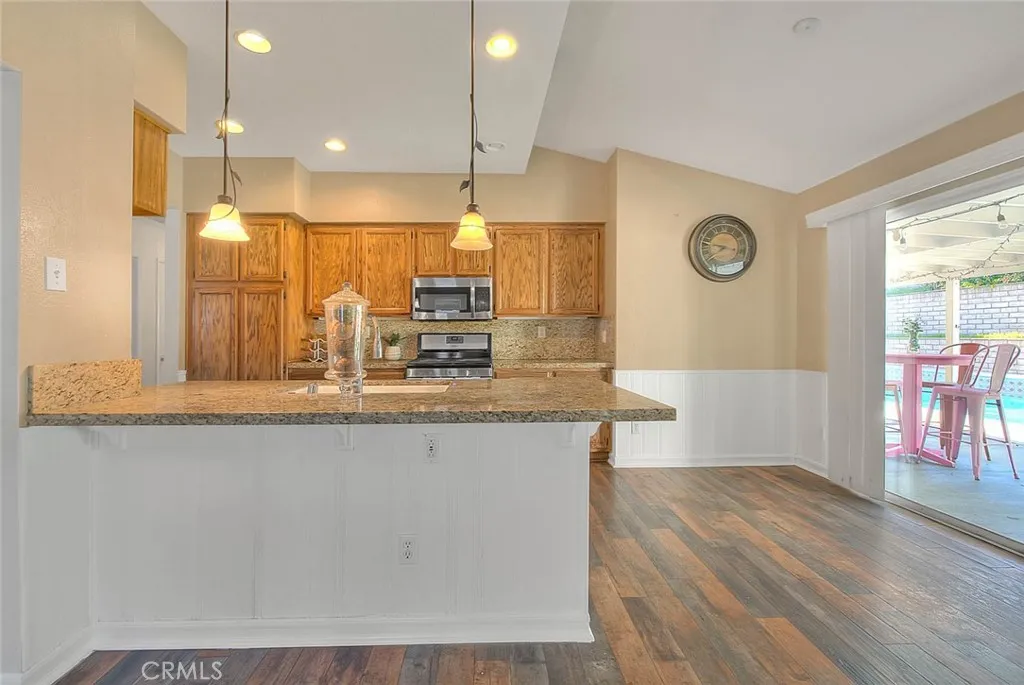 29345 Breakwater, Lake Elsinore, California 92530 home-pic-9