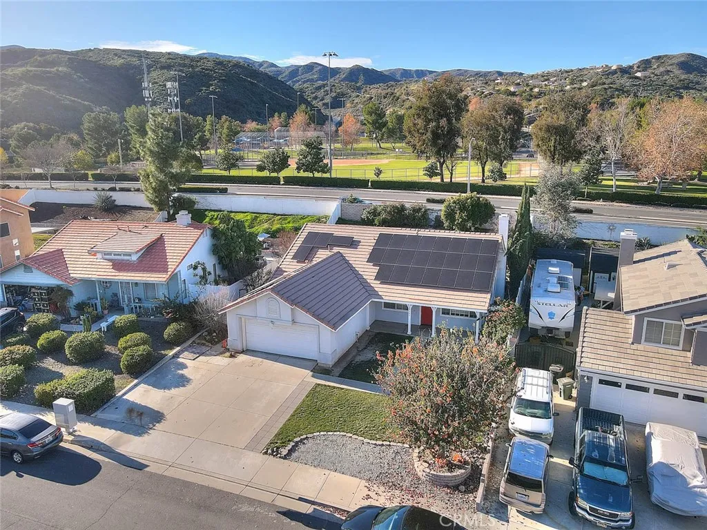 29345 Breakwater, Lake Elsinore, California 92530 home-pic-31