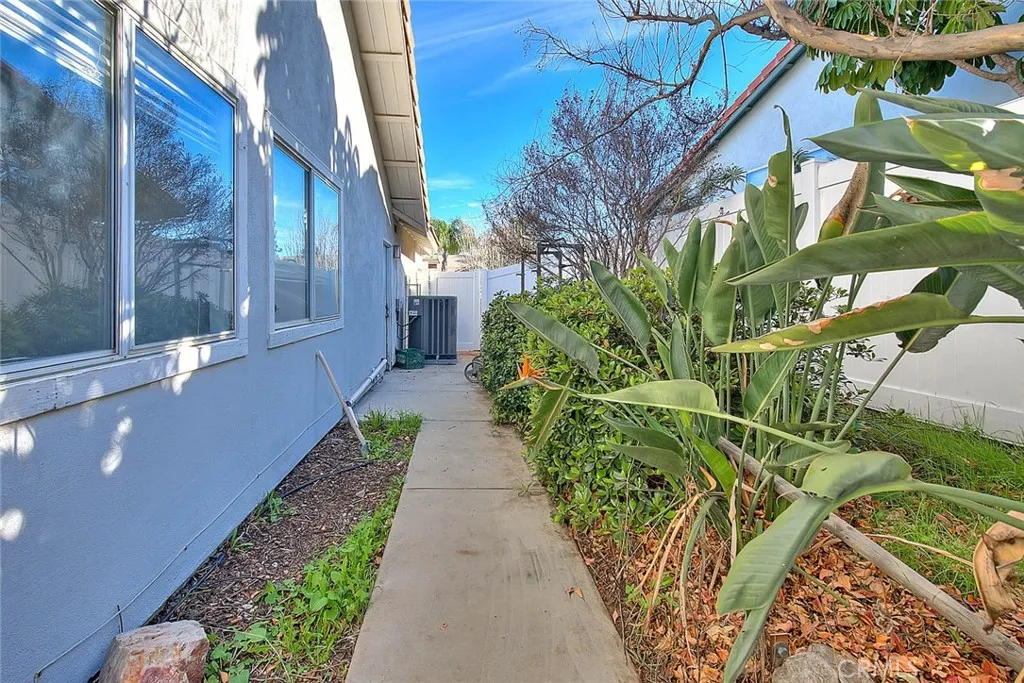 29345 Breakwater, Lake Elsinore, California 92530 home-pic-28