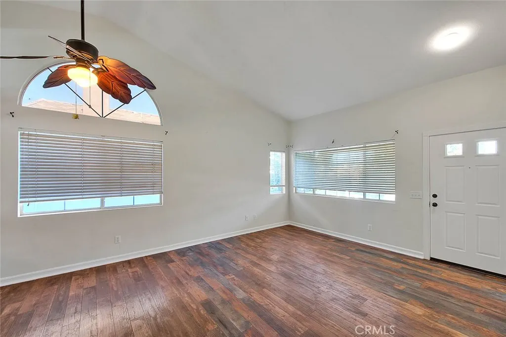 29345 Breakwater, Lake Elsinore, California 92530 home-pic-5
