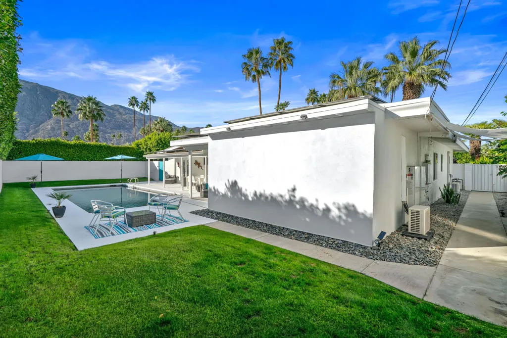 1175 E San Lucas Road, Palm Springs, California 92264 home-pic-47
