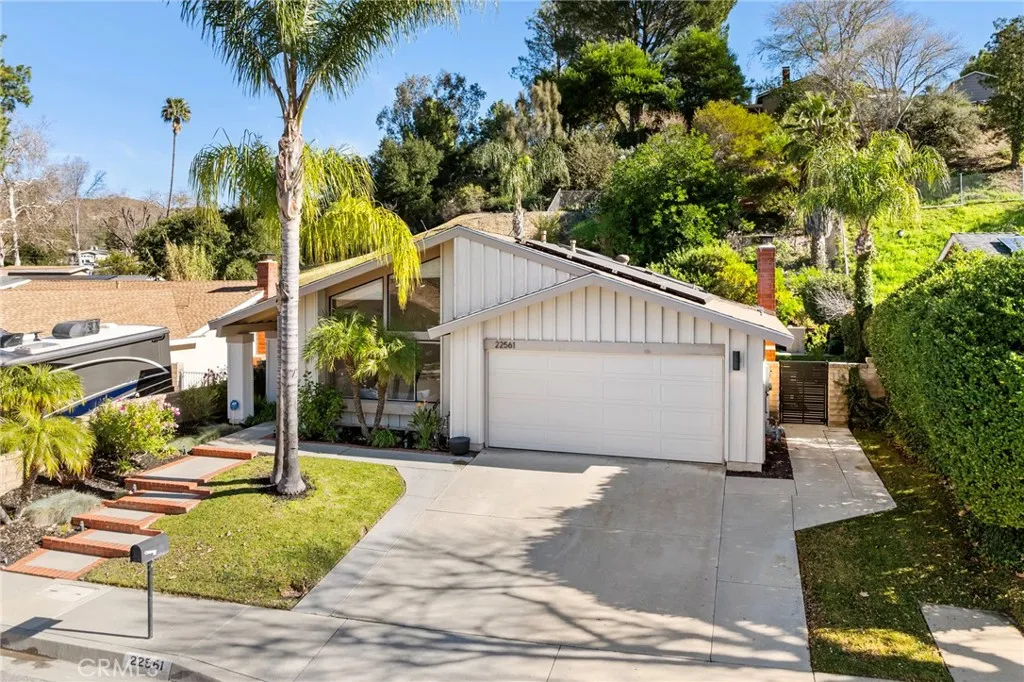 22561 Tula Drive, Saugus, California 91350 home-pic-35