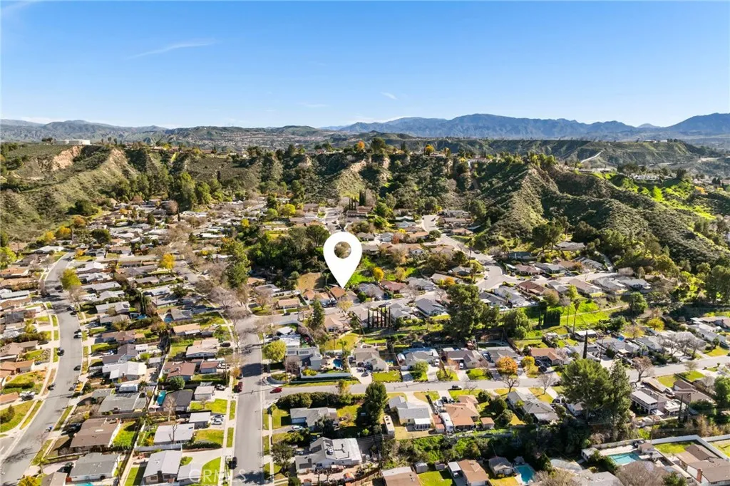 22561 Tula Drive, Saugus, California 91350 home-pic-38