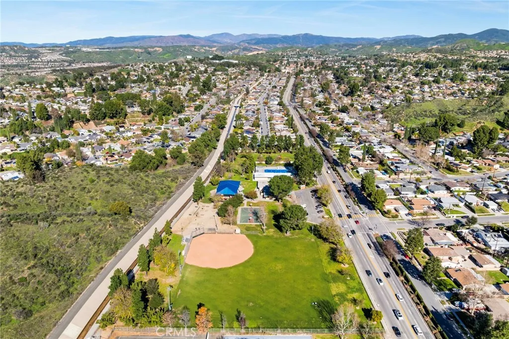 22561 Tula Drive, Saugus, California 91350 home-pic-42