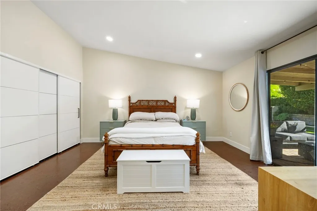 22561 Tula Drive, Saugus, California 91350 home-pic-19