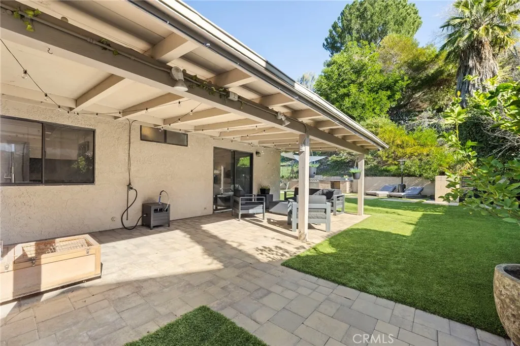 22561 Tula Drive, Saugus, California 91350 home-pic-31
