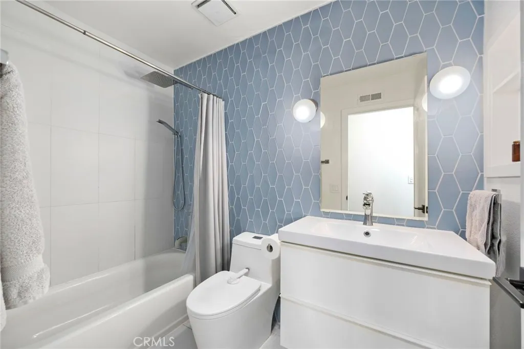 22561 Tula Drive, Saugus, California 91350 home-pic-25