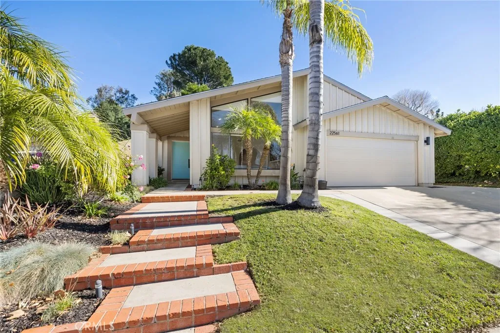 22561 Tula Drive, Saugus, California 91350 home-pic-45