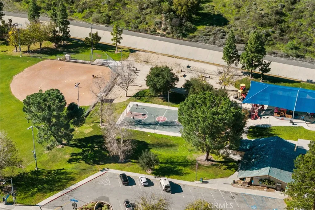 22561 Tula Drive, Saugus, California 91350 home-pic-41