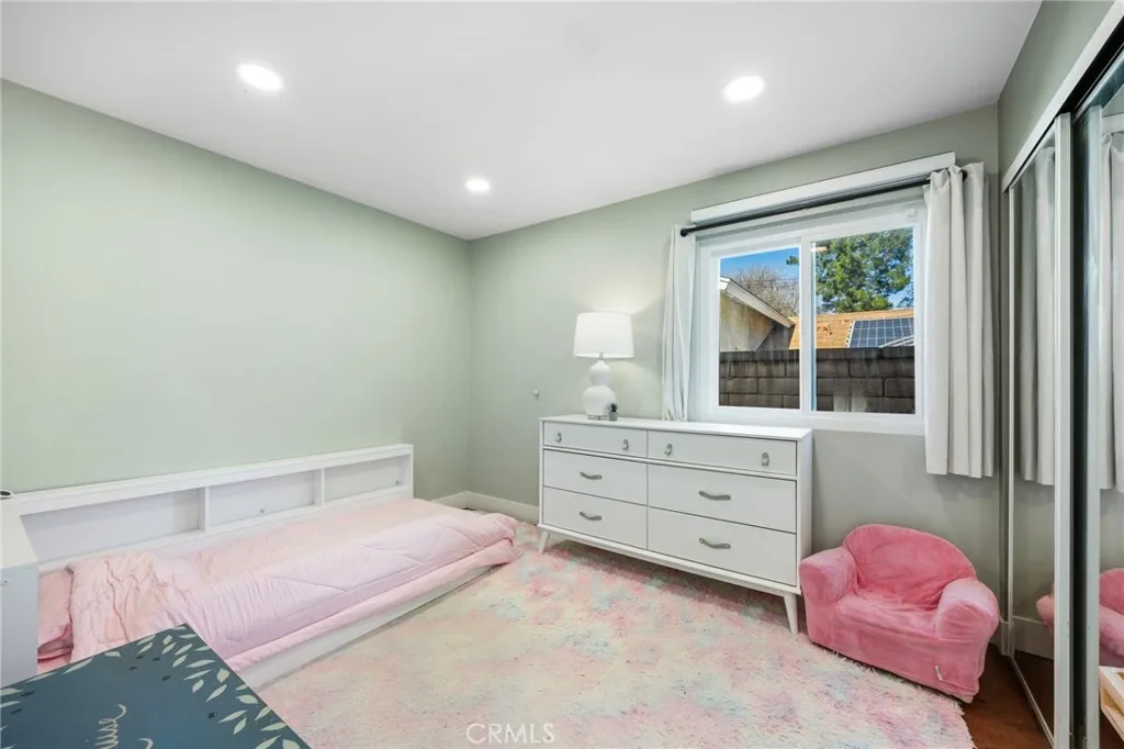 22561 Tula Drive, Saugus, California 91350 home-pic-26