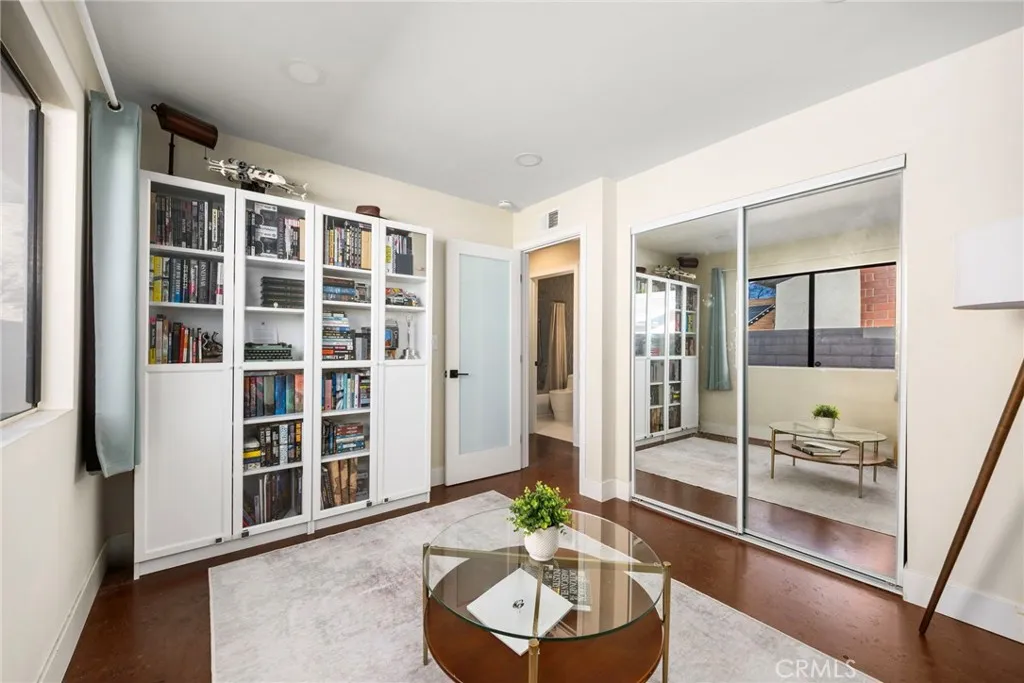 22561 Tula Drive, Saugus, California 91350 home-pic-24