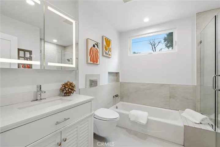 Hall Bath separate tub/shower