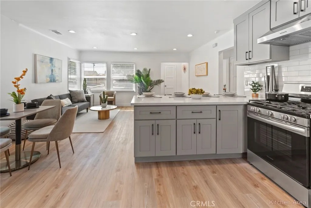 128 S Citrus Avenue, Fullerton, California 92833 home-pic-7