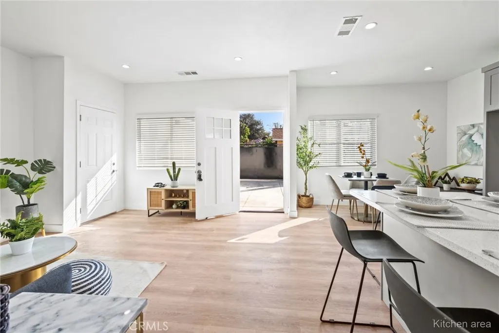128 S Citrus Avenue, Fullerton, California 92833 home-pic-26