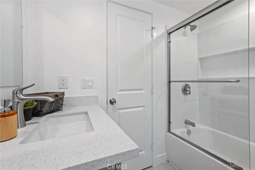 128 S Citrus Avenue, Fullerton, California 92833 home-pic-11