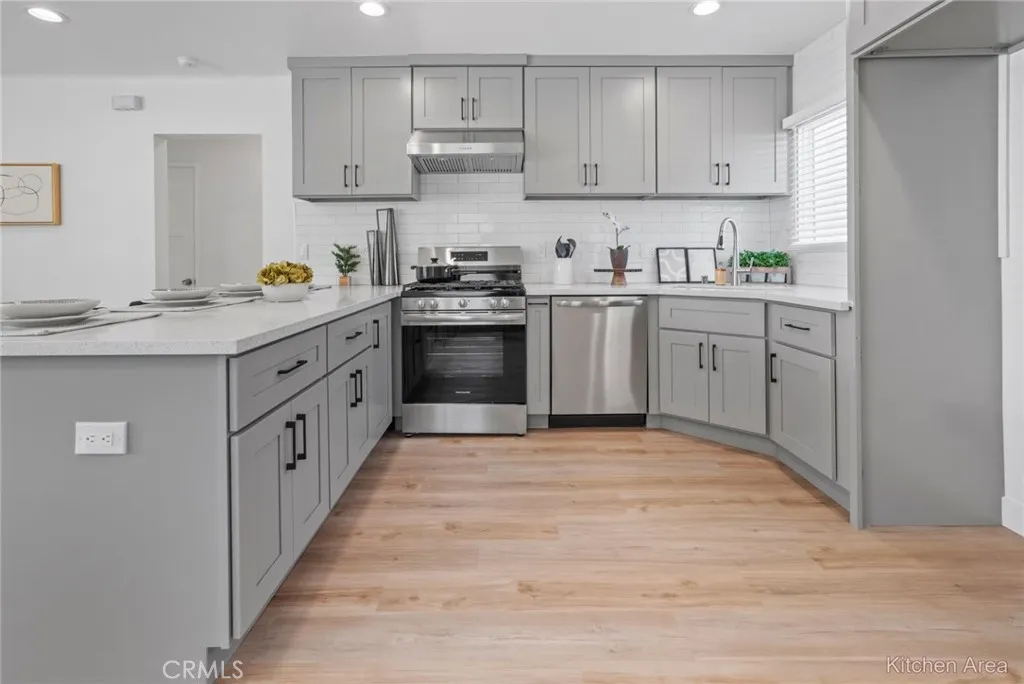 128 S Citrus Avenue, Fullerton, California 92833 home-pic-6