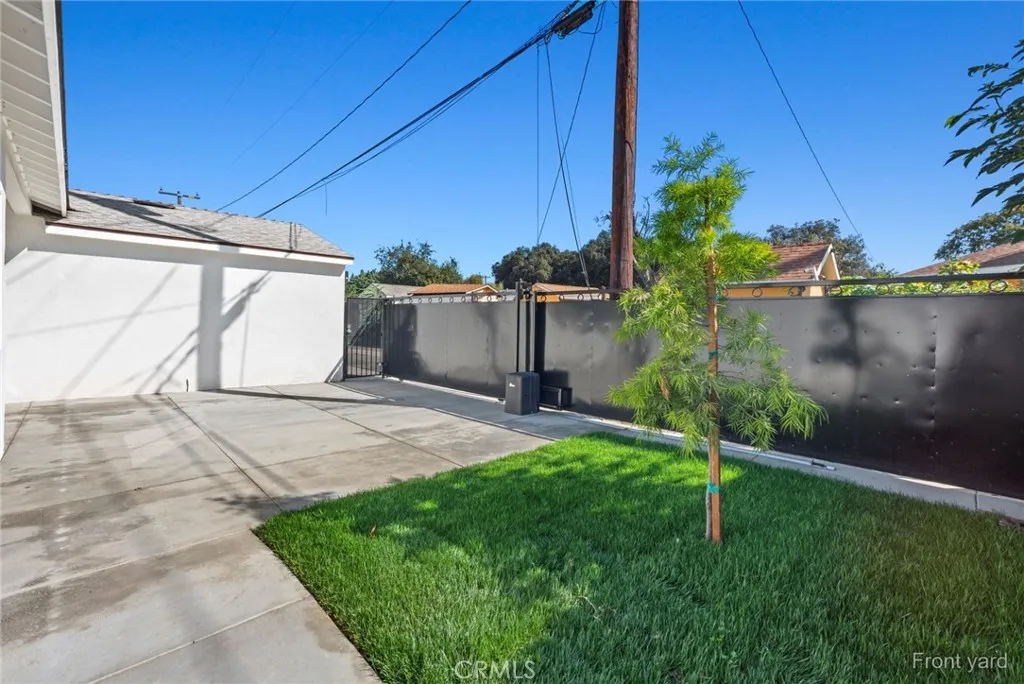 128 S Citrus Avenue, Fullerton, California 92833 home-pic-43