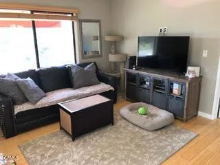 arnaz upstairs living room