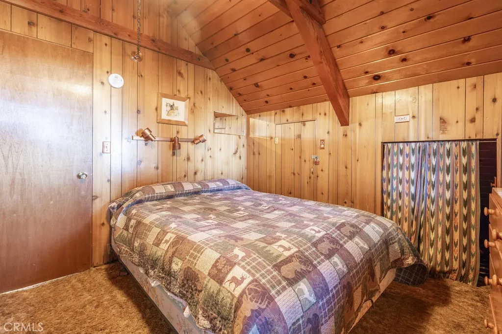 533 Villa Grove, Big Bear City, California 92314 home-pic-21