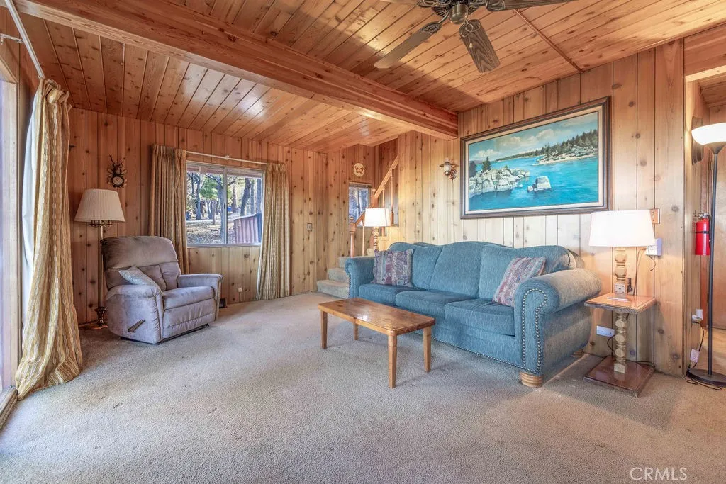 533 Villa Grove, Big Bear City, California 92314 home-pic-8