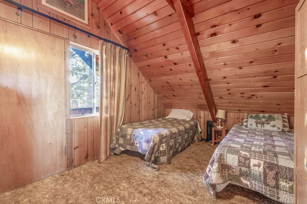 533 Villa Grove, Big Bear City, California 92314 home-pic-22
