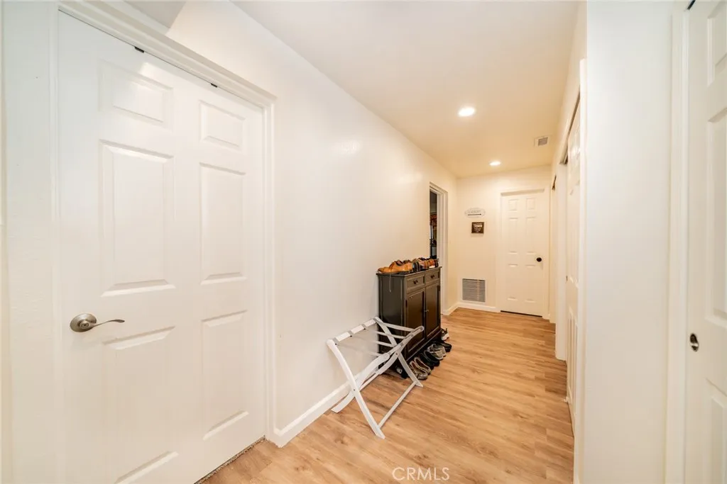 1181 Voltaire, Lake Arrowhead, California 92352 home-pic-37