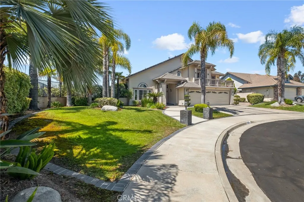 23069 Sweetbay Circle, Wildomar, California 92595 home-pic-2