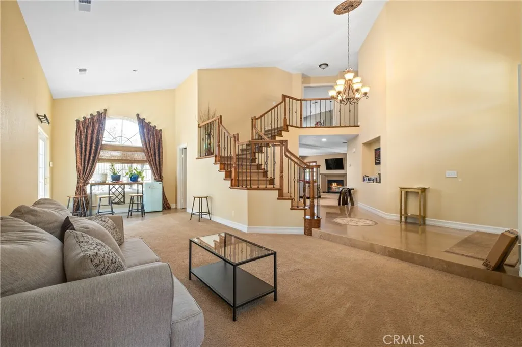 23069 Sweetbay Circle, Wildomar, California 92595 home-pic-8
