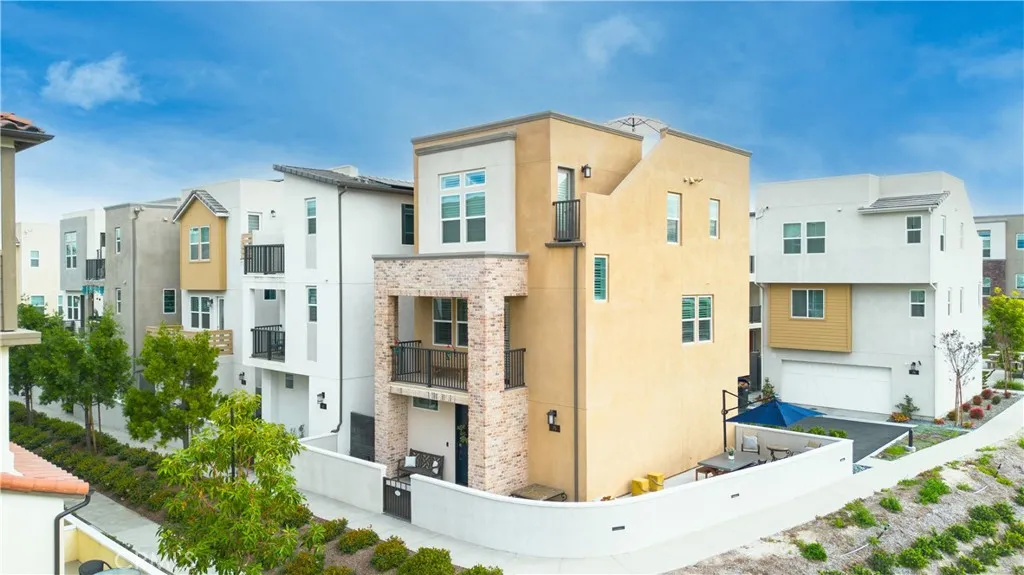 75 Gander Court, Rancho Mission Viejo, California 92694 home-pic-2