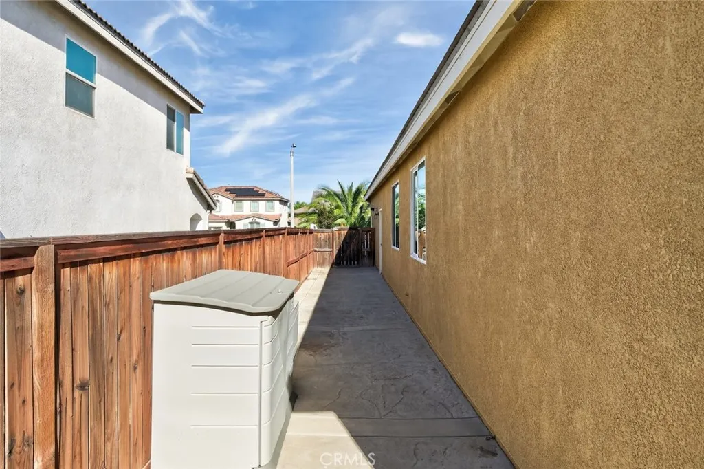 30167 Pine Needle Road, Menifee, California 92585 home-pic-31