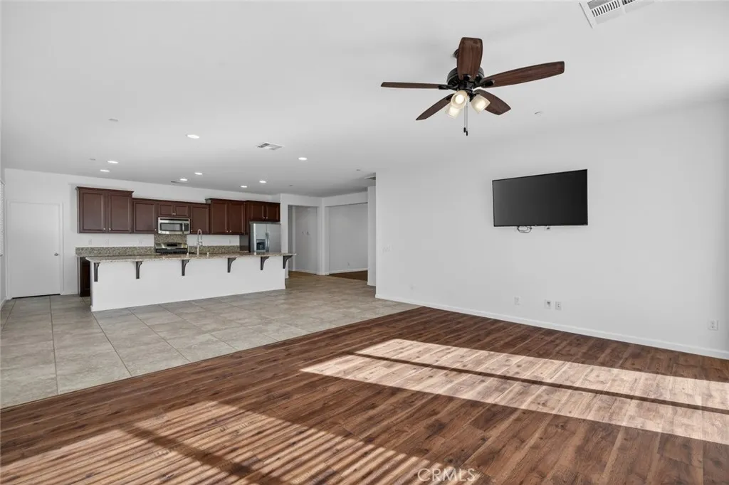 30167 Pine Needle Road, Menifee, California 92585 home-pic-13
