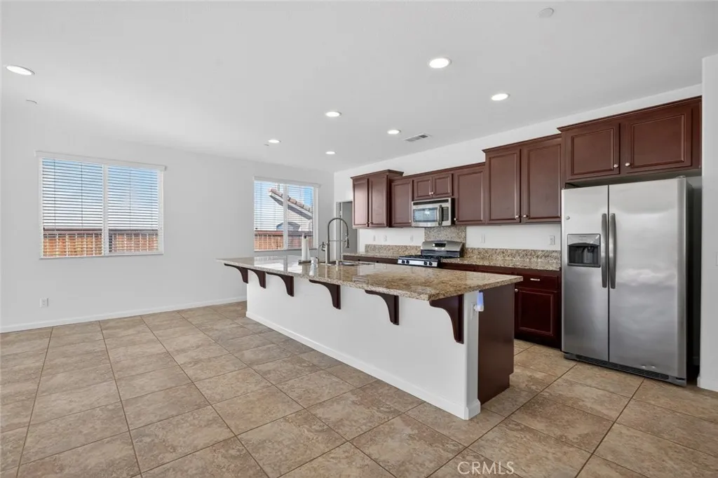 30167 Pine Needle Road, Menifee, California 92585 home-pic-6