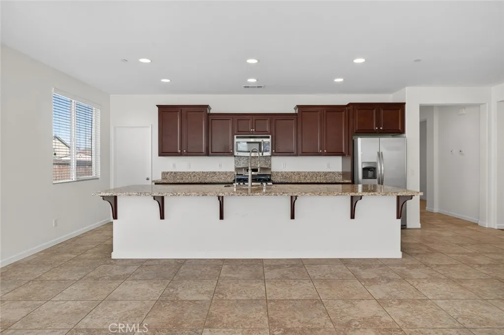 30167 Pine Needle Road, Menifee, California 92585 home-pic-7