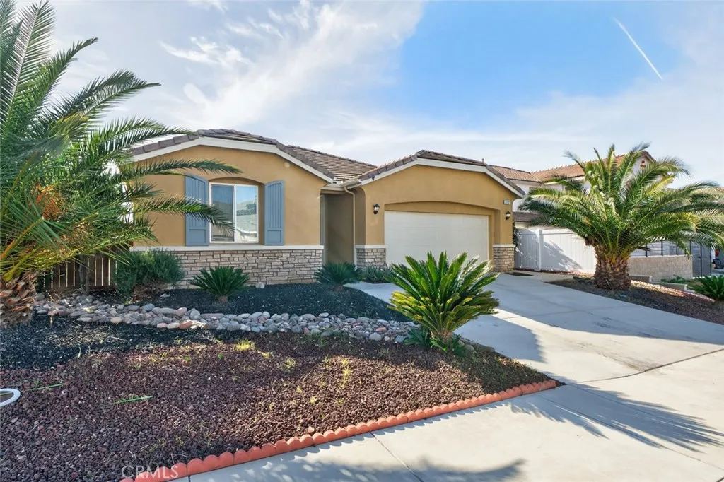 30167 Pine Needle Road, Menifee, California 92585 home-pic-2