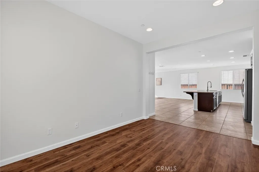 30167 Pine Needle Road, Menifee, California 92585 home-pic-16