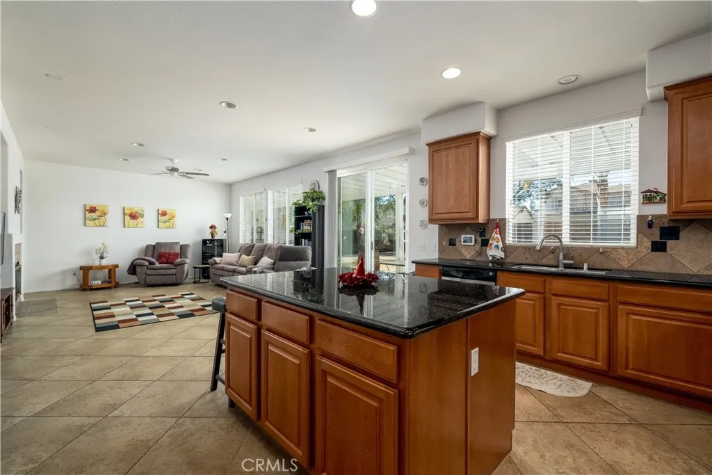 27075 Comet View Court, Menifee, California 92585 home-pic-12