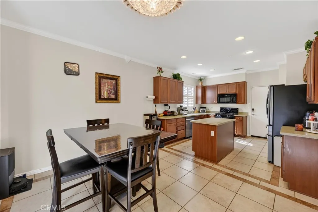11899 Briarcliff, Fontana, California 92337 home-pic-12