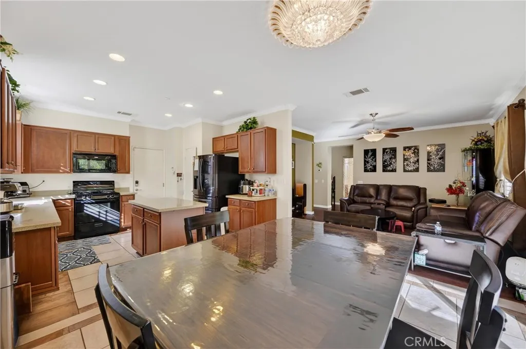 11899 Briarcliff, Fontana, California 92337 home-pic-20