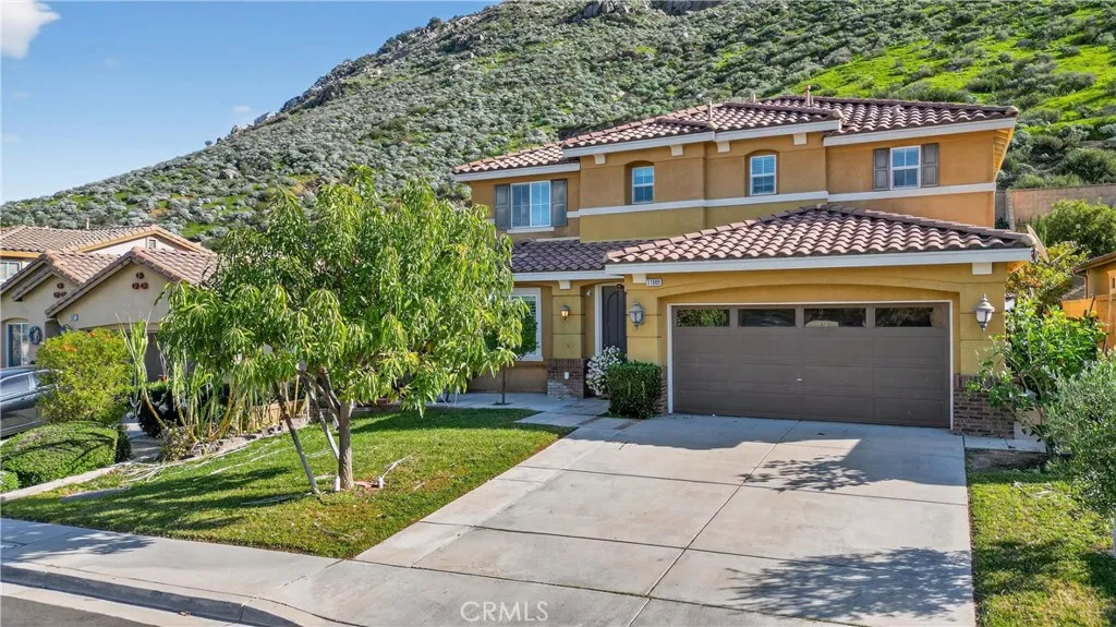 11899 Briarcliff, Fontana, California 92337 home-pic-1