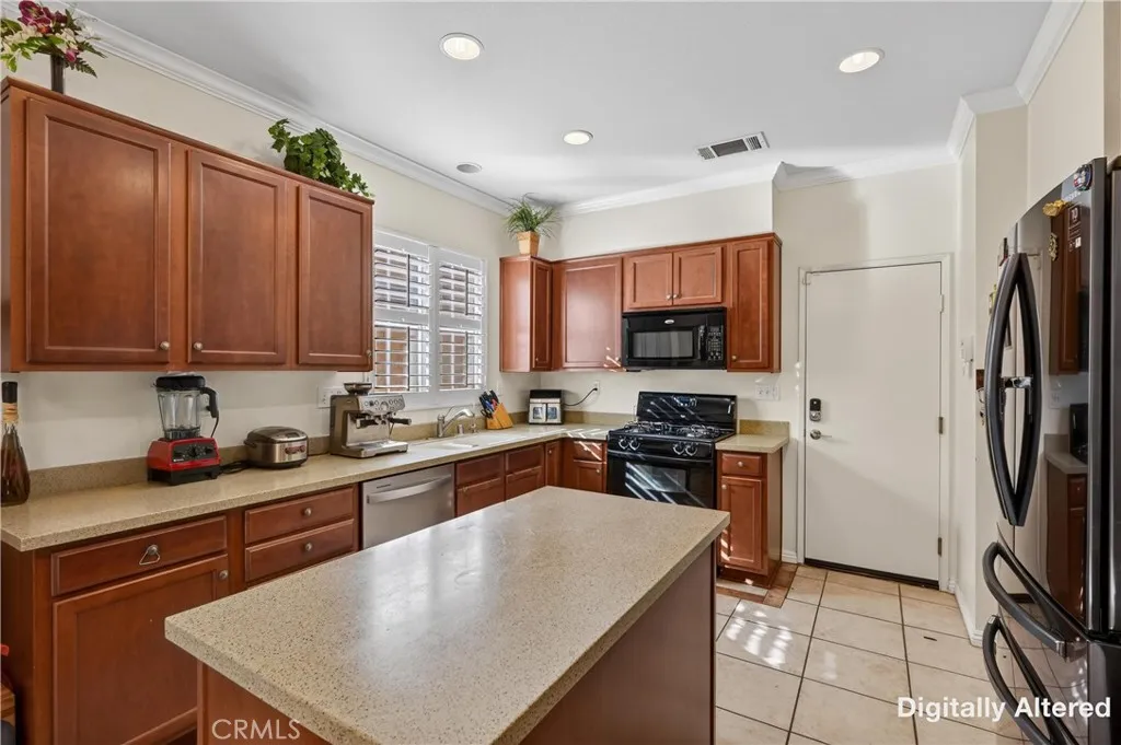11899 Briarcliff, Fontana, California 92337 home-pic-15