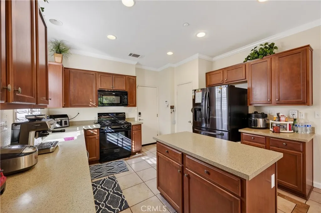 11899 Briarcliff, Fontana, California 92337 home-pic-21