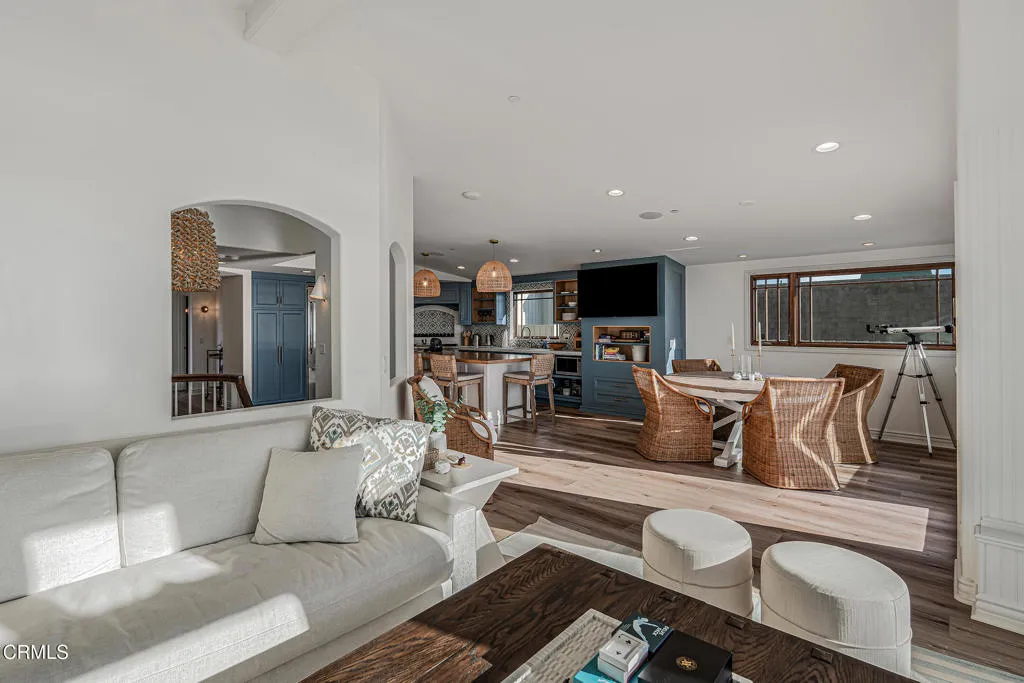3365 Ocean Drive, Oxnard, California 93035 home-pic-8